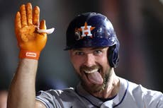 Cam Smith conecta 2 de los 5 jonrones de los Astros en victoria 13-3 sobre Atléticos