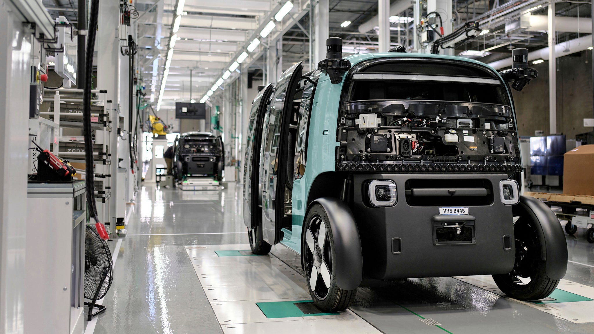 AMAZON-ROBOTAXIS