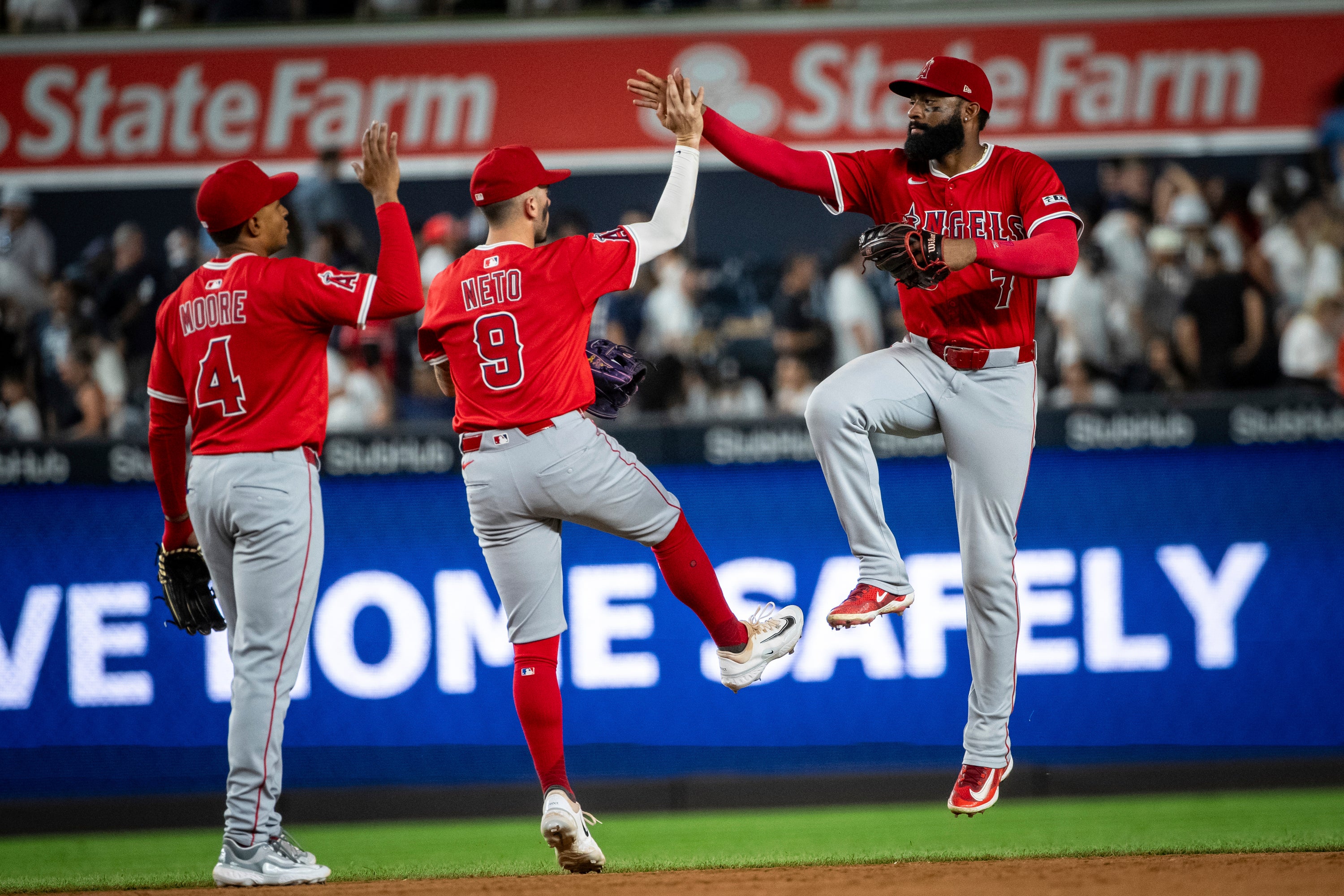 ANGELINOS-YANKEES