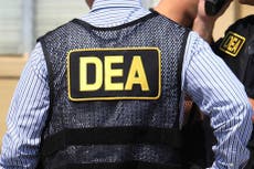 Acusan a informante de la DEA de extorsionar a traficantes de cocaína de alto nivel