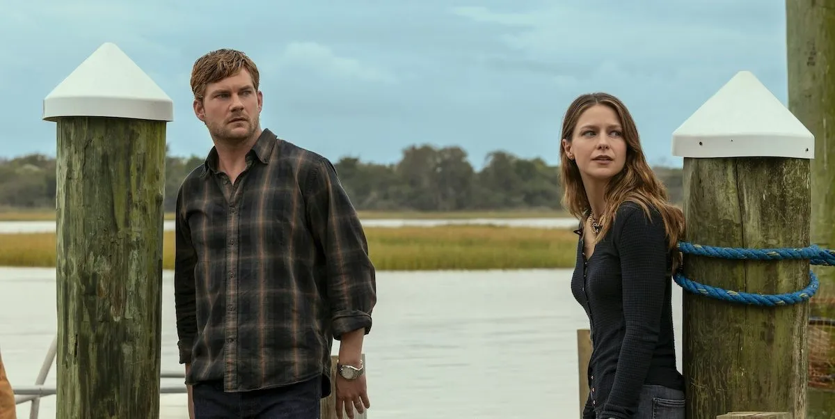 Jake Weary (izquierda) y Melissa Benoist como Cane y Bree Buckley en ‘El frente costero’