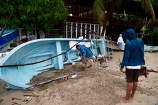 Erick se debilita luego de tocar tierra en el sur de México como huracán de categoría 3