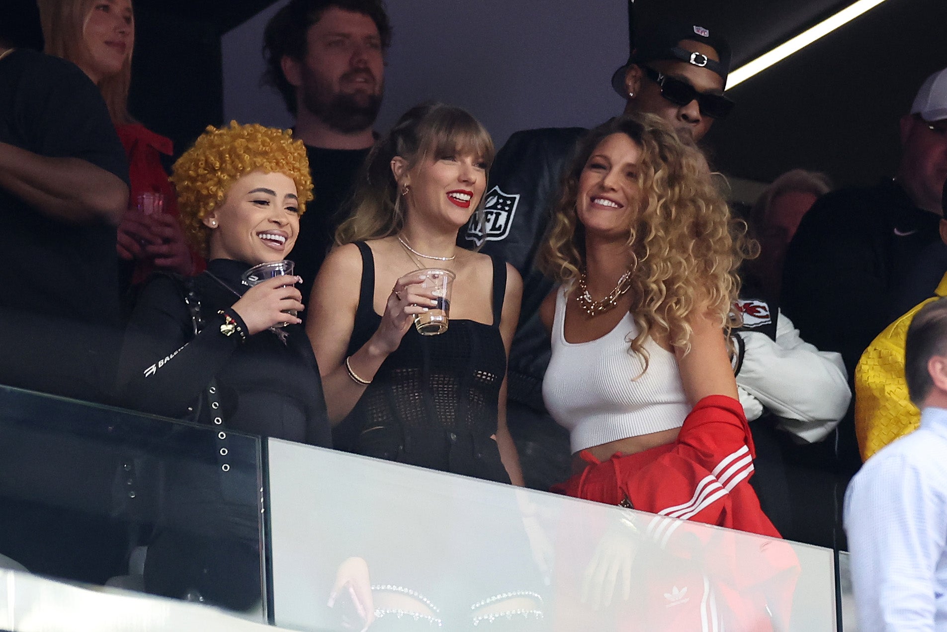 Un juez de Nueva York dictaminó que los mensajes entre Blake Lively y Taylor Swift era relevantes en su batalla legal con Justin Baldoni