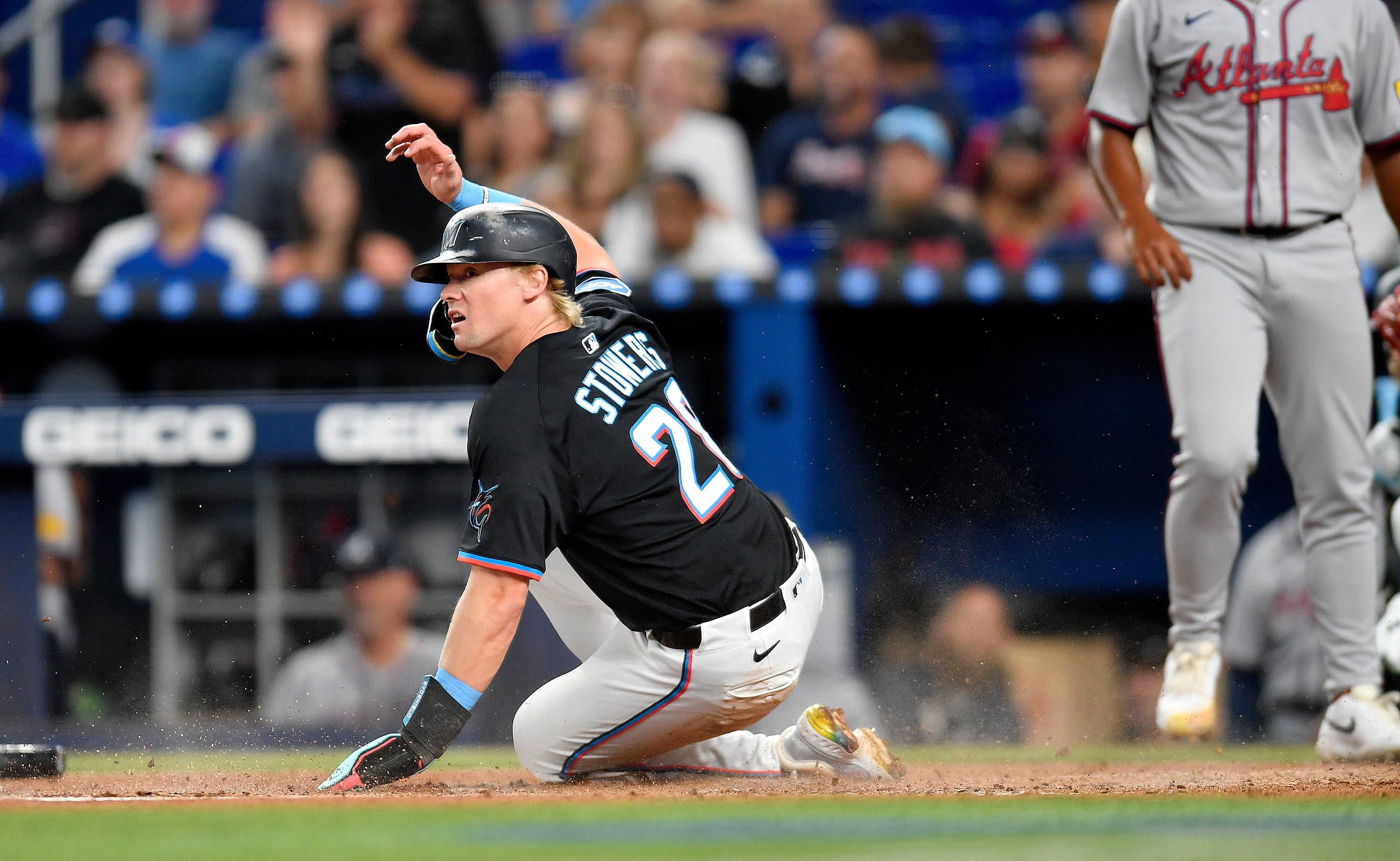 BRAVOS-MARLINS