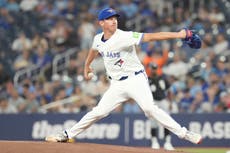 Vargas conecta hit decisivo en la 8 y Medias Blancas vencen 4-2 a Azulejos