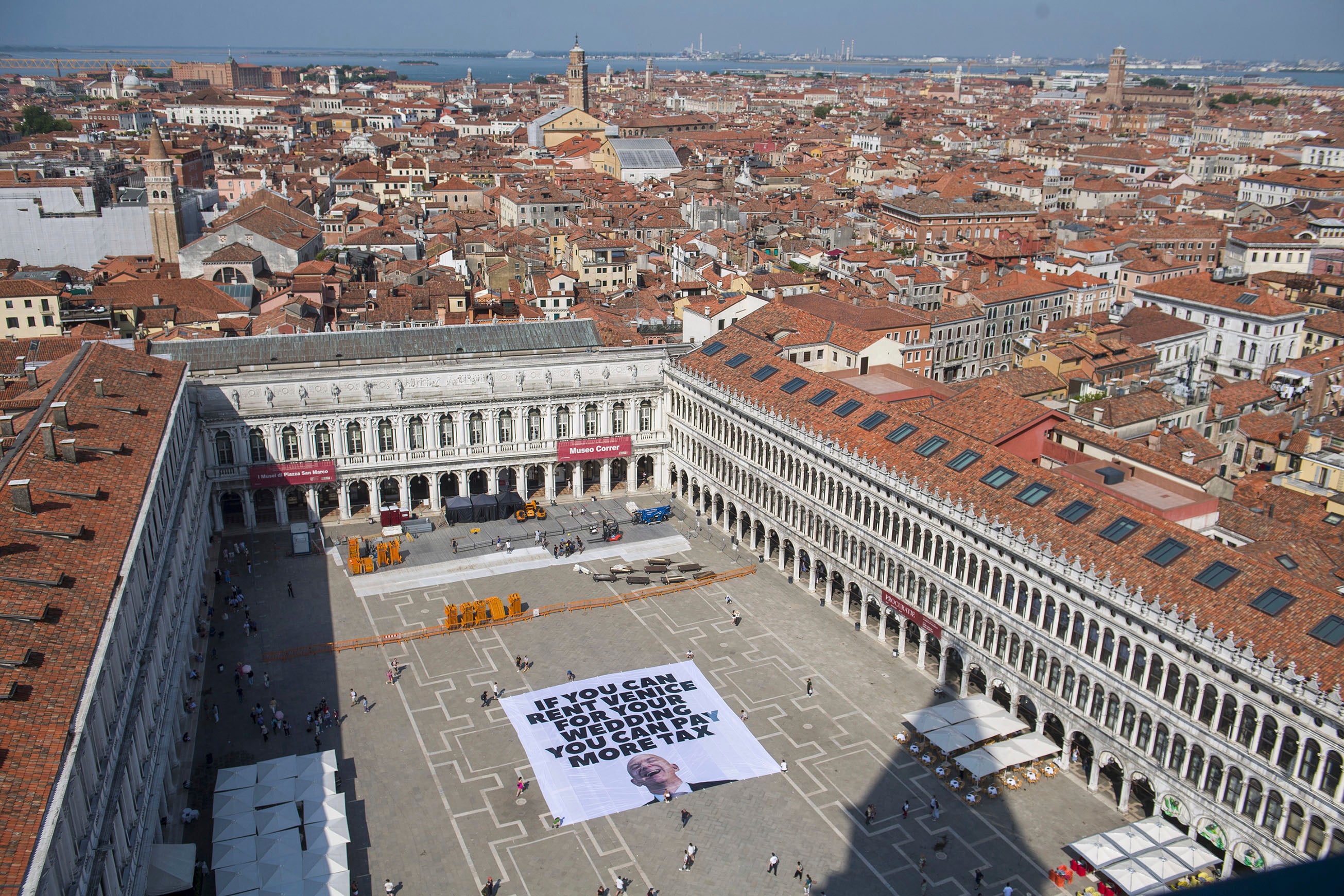 ITALIA VENECIA BEZOS