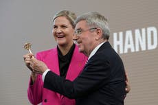 La campeona olímpica Kirsty Coventry asume como presidenta del COI por ocho años