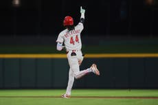Una gran noche de Elly De La Cruz impulsa a los Rojos en triunfo 6-1 sobre los Yankees