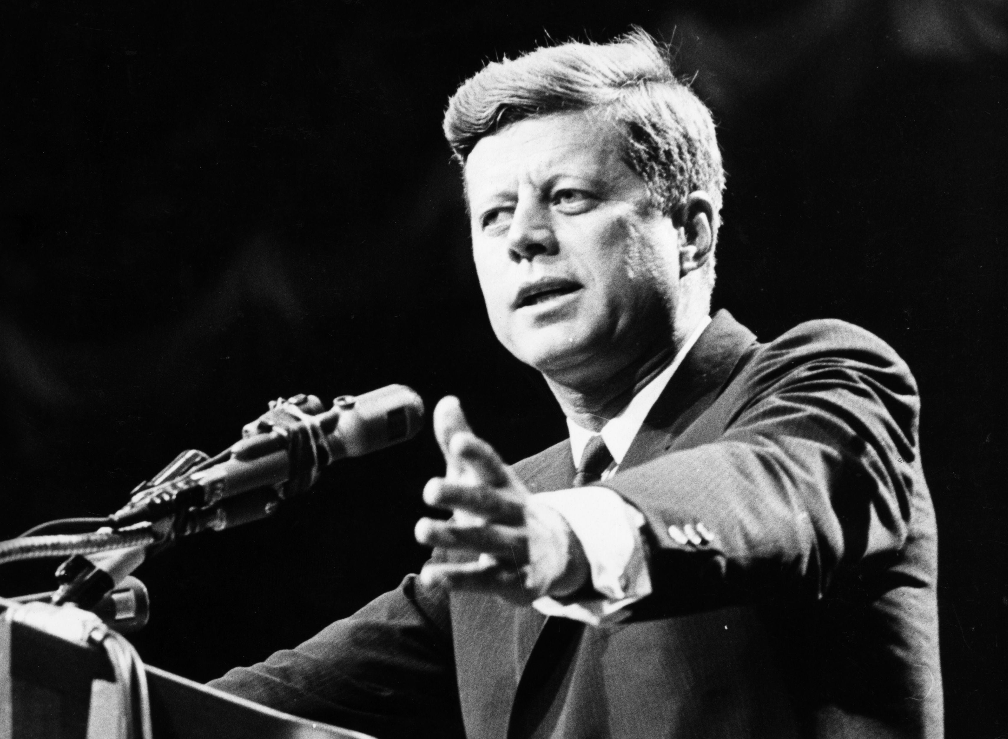 John F. Kennedy soltó un improperio durante una acalorada conversación telefónica con un general de las Fuerzas Aéreas.