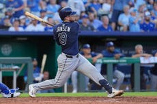 Jansen conecta jonrón y remolca 3 carreras para que Rays venzan 5-1 a Reales