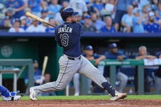 Jansen conecta jonrón y remolca 3 carreras para que Rays venzan 5-1 a Reales