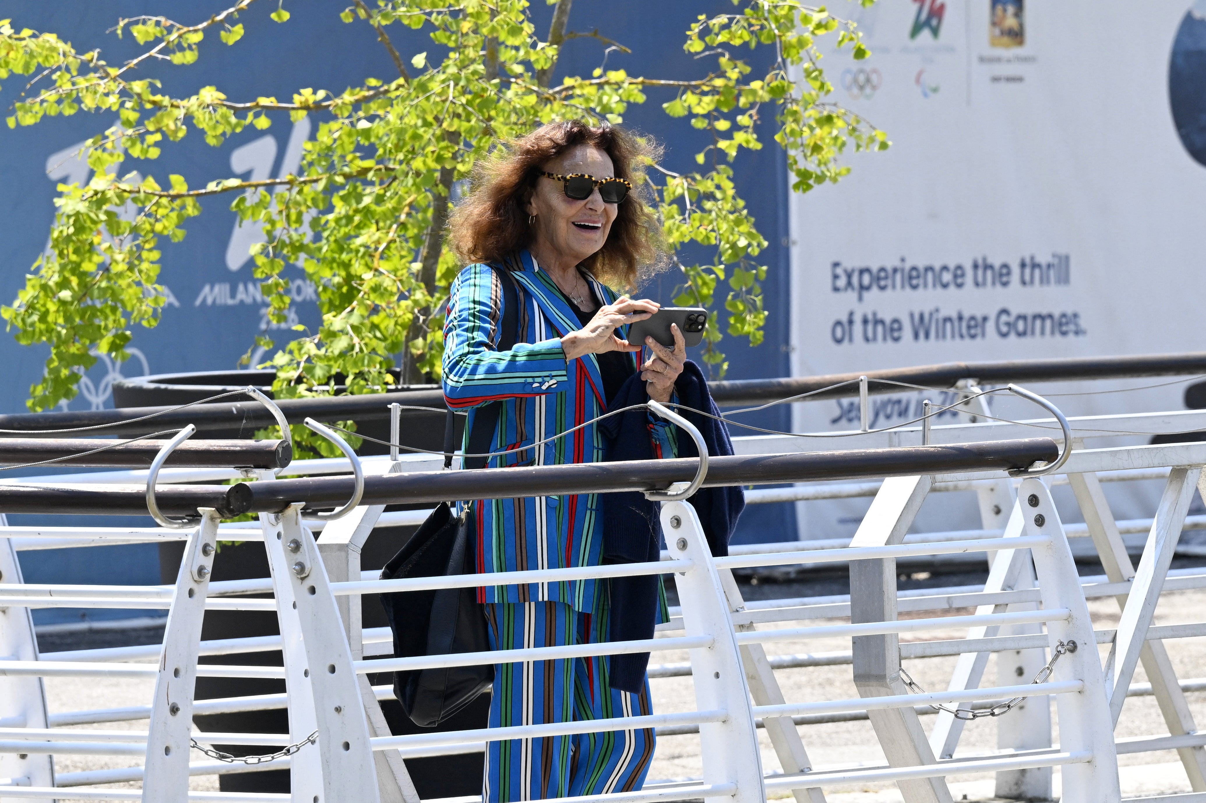 Diane von Fürstenberg llega sin compañía al aeropuerto Marco Polo de Venecia