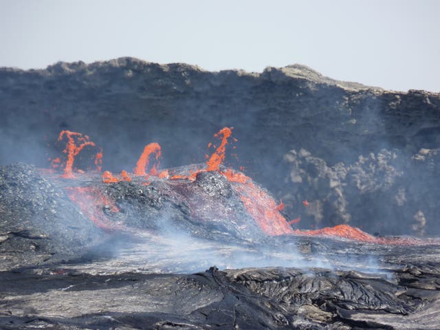 <p>Flujos de lava activos saliendo del volcán Erta Ale en Afar, Etiopía</p>