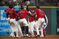 José Ramírez conecta sencillo impulsor en la 10ma y Guardianes superan 5-4 a Azulejos