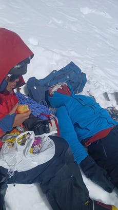 Una montañista japonesa muere y otra sobrevive en su intento por escalar el nevado más alto de Perú