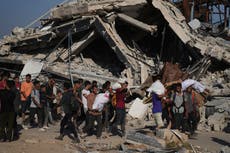 Ataque israelí mata a 18 en Gaza mientras crece la tensión por la distribución de alimentos