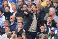 Van Nistelrooy deja su cargo como técnico del descendido Leicester