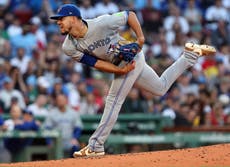 José Berríos y el bullpen de Azulejos silencian a Medias Rojas, aplastados 9-0