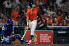 Smith y Díaz conectan jonrones de 3 carreras; Astros vencen 7-4 a Cachorros y enhebran 5to triunfo