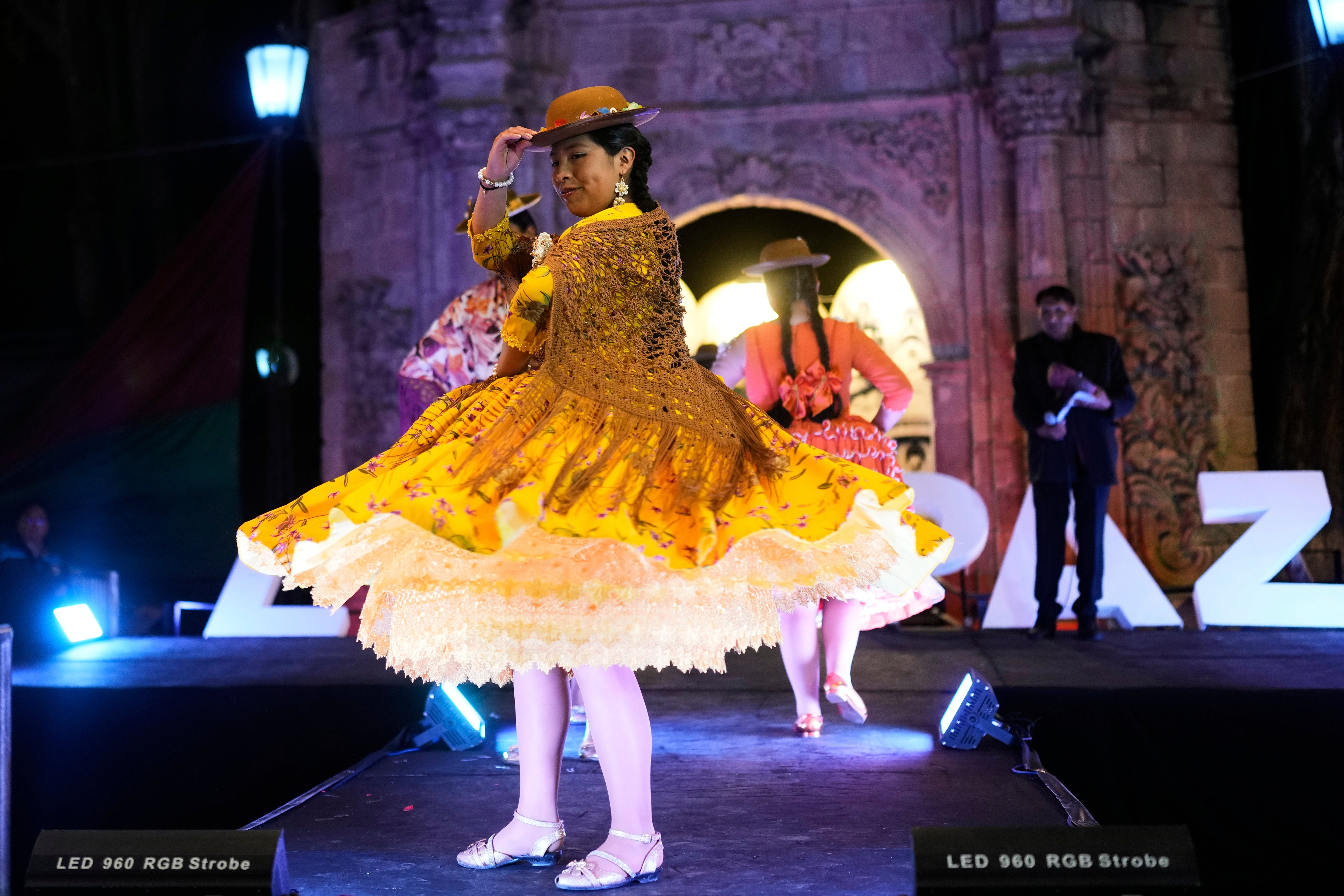 Fotos del concurso Cholita Paceña que rinde homenaje a las mujeres aymaras