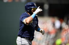 Aranda y Díaz brillan para respaldar 7 sólidas entradas de Littell; Rays apalean 11-3 a Orioles