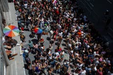 NY, San Francisco y otras ciudades de EEUU cierran el mes del Orgullo LGBTQ+ con fiesta y protestas