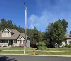 Policía: 2 muertos después de ataque a bomberos en Idaho; agentes bajo “disparos de francotirador”