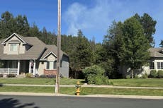 Policía: 2 muertos después de ataque a bomberos en Idaho; agentes bajo “disparos de francotirador”