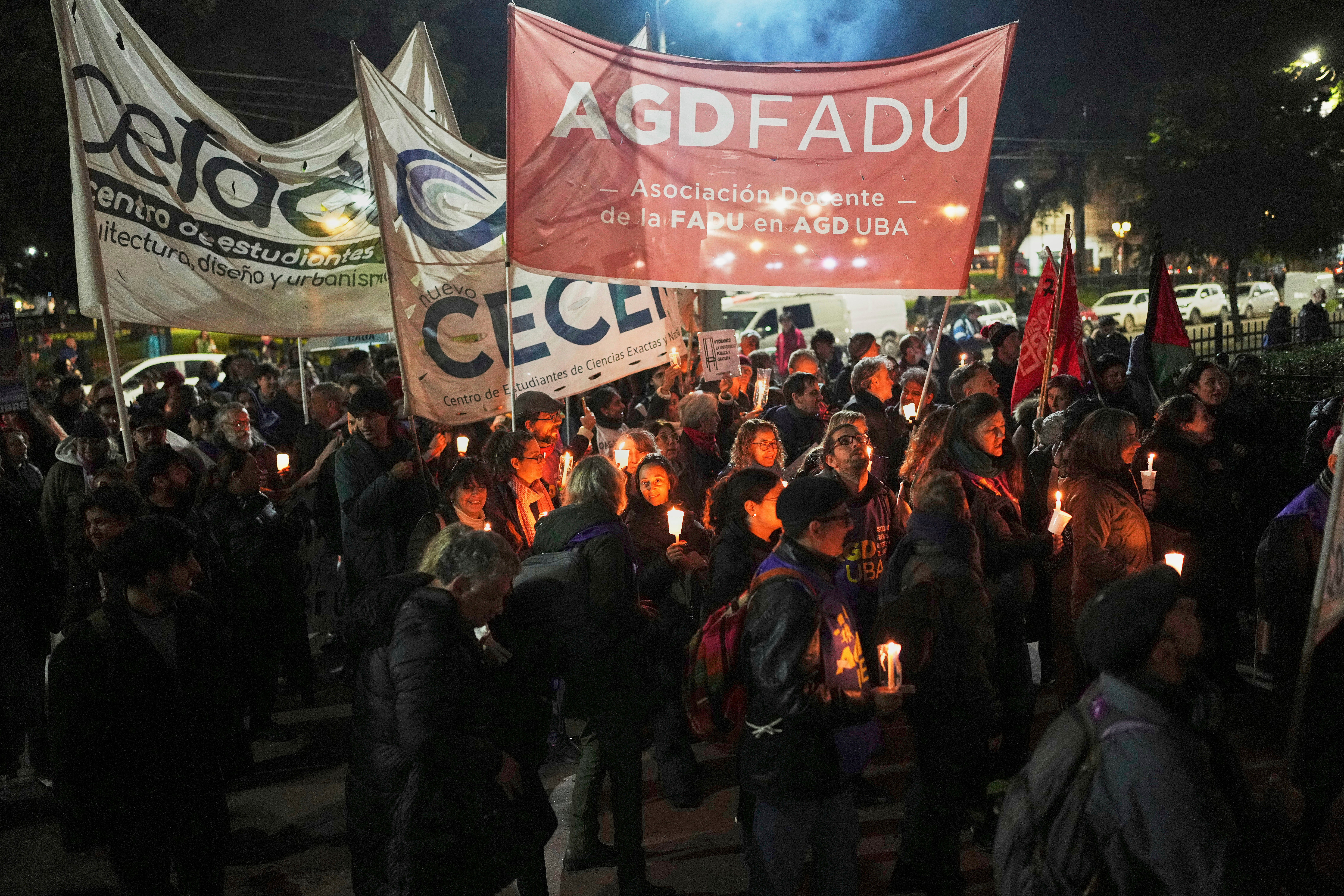 Revés para Milei: jueza argentina dice que un decreto presidencial limita derecho a la huelga