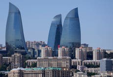 Azerbaiyán detiene a siete vinculados a un medio ruso mientras se agrava la tensión con Moscú