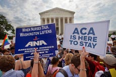 Alcaldes y grupos médicos demandan al gobierno de EEUU por restricciones al acceso a Obamacare