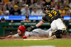 Con sacrificio de Davis en el 8º Piratas superan 1-0 a Cardenales para hilar 5 victorias