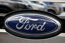 Ford retira más de 200.000 vehículos por falla en la cámara trasera