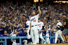 Kershaw llega a 3.000 ponches y Dodgers remontan ante Medias Blancas en la 9ª entrada