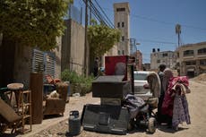 Cientos de palestinos huyen de un campamento en Cisjordania ante órdenes de demolición israelíes