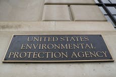 Agencia ambiental de EEUU suspende a 139 empleados que criticaron políticas bajo Trump