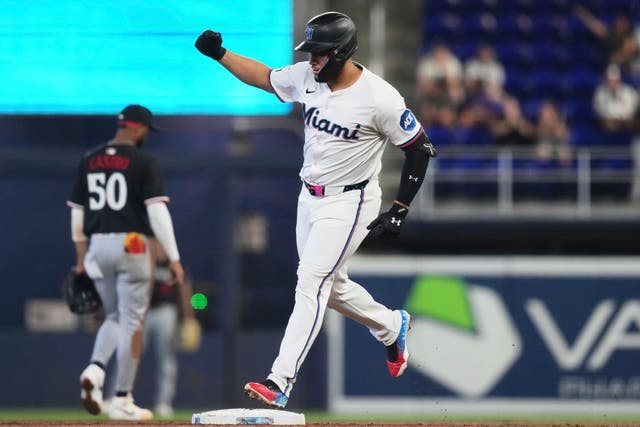 MELLIZOS MARLINS