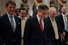 Elon Musk cambió de número tras su enfrentamiento con Trump, asegura Mike Johnson