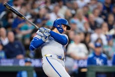 Pasquantino conecta sencillo de 2 carreras en la 7ma y Reales superan 3-2 a Marineros