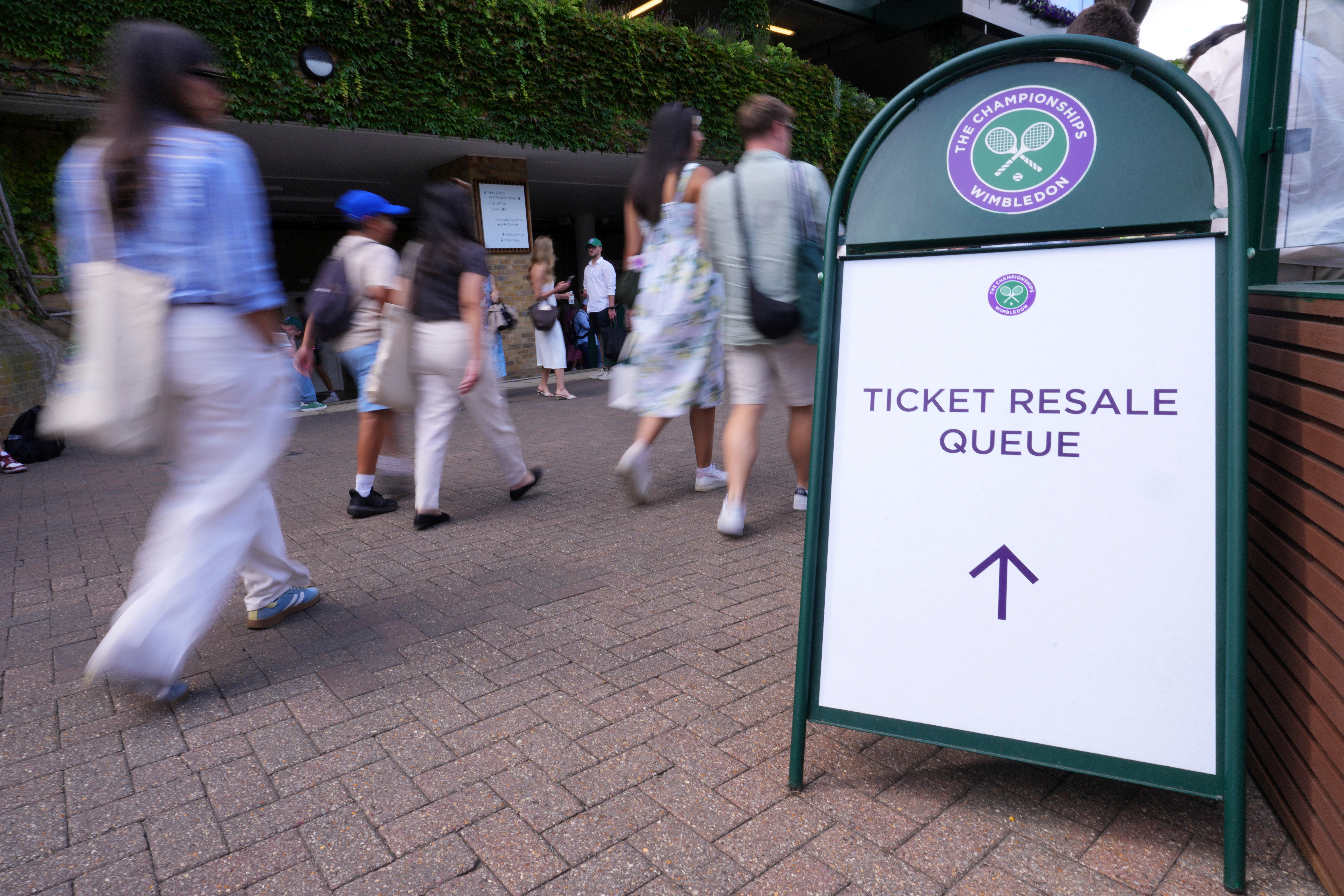 WIMBLEDON REVENTA