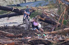 Al menos 27 muertos en inundaciones en Texas mientras continúa la búsqueda de desaparecidos