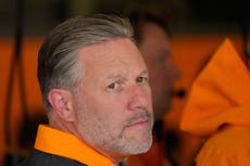 El jefe de McLaren Zak Brown advierte que sería un 'desastre' para Red Bull si Verstappen se va