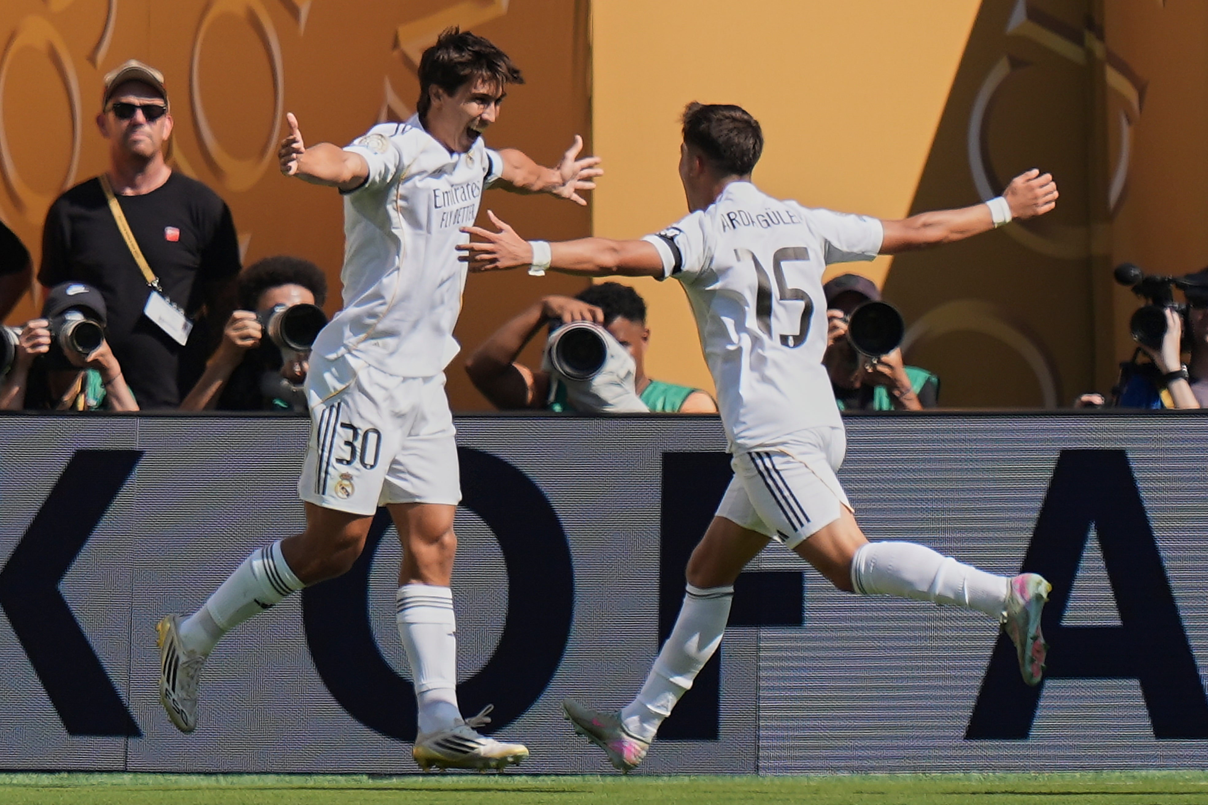 Real Madrid sufre al final, supera 3-2 al Dortmund y va contra el PSG en semis de Mundial de Clubes