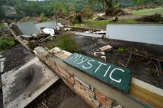 Equipos de rescate buscan a campistas desaparecidos tras inundación repentina en Texas Hill Country