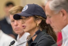 Funcionarios de Texas enfrentan críticas por su respuesta a inundaciones catastróficas y mortales