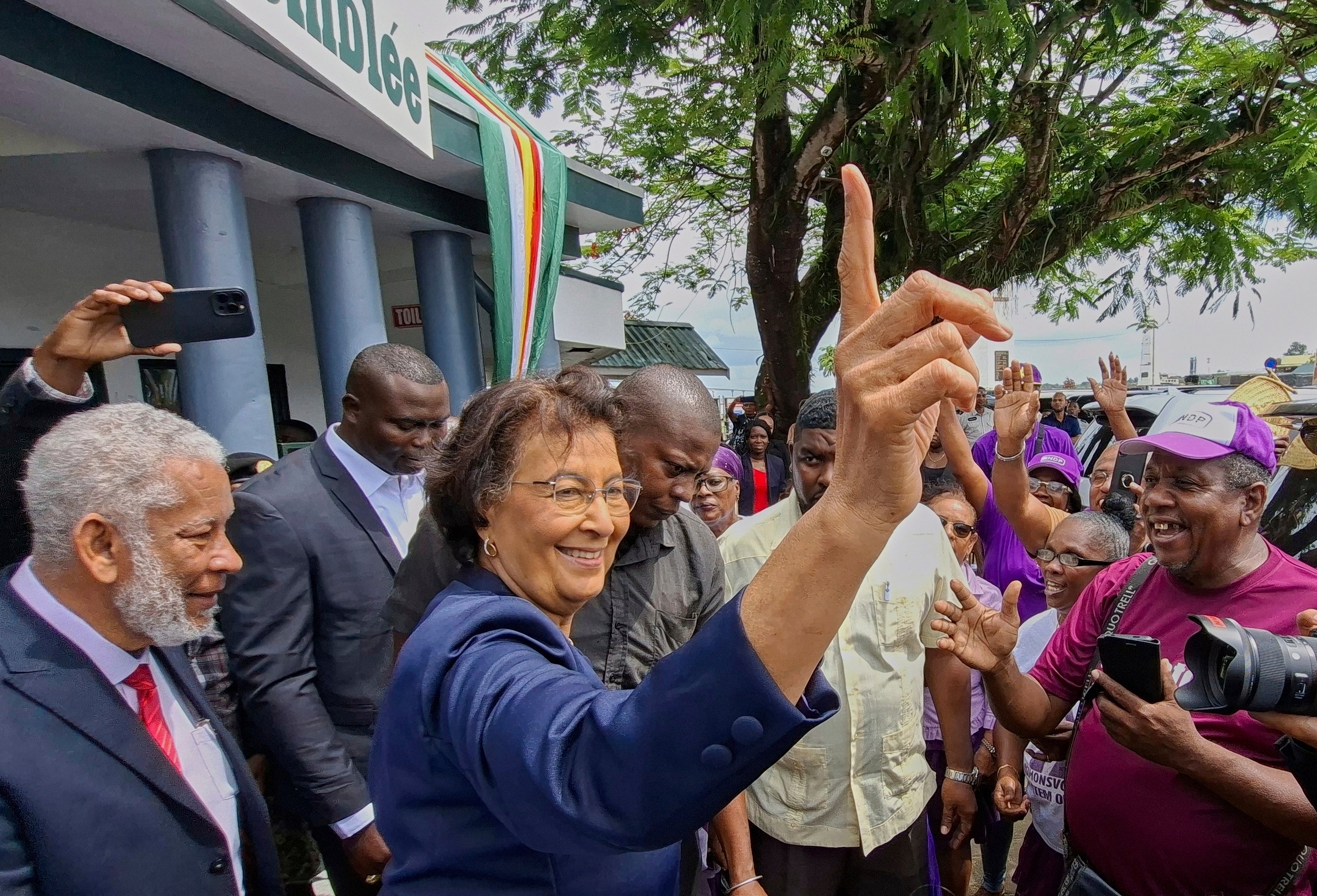 SURINAM ELECCIONES
