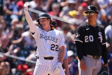 Rockies ganan 6-4 a Medias Blancas y evitan barrida en serie entre los peores equipos de las mayores