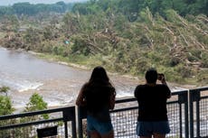 Riesgo de más inundaciones en Texas mientras buscan a desaparecidos y la cifra de muertos pasa de 80