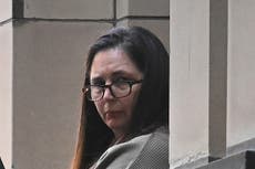 Erin Patterson es condenada en Australia por tres asesinatos tras envenenar a sus suegros con hongos