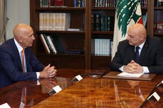 Enviado de EEUU recibe respuesta del gobierno libanés sobre desarme de Hezbollah